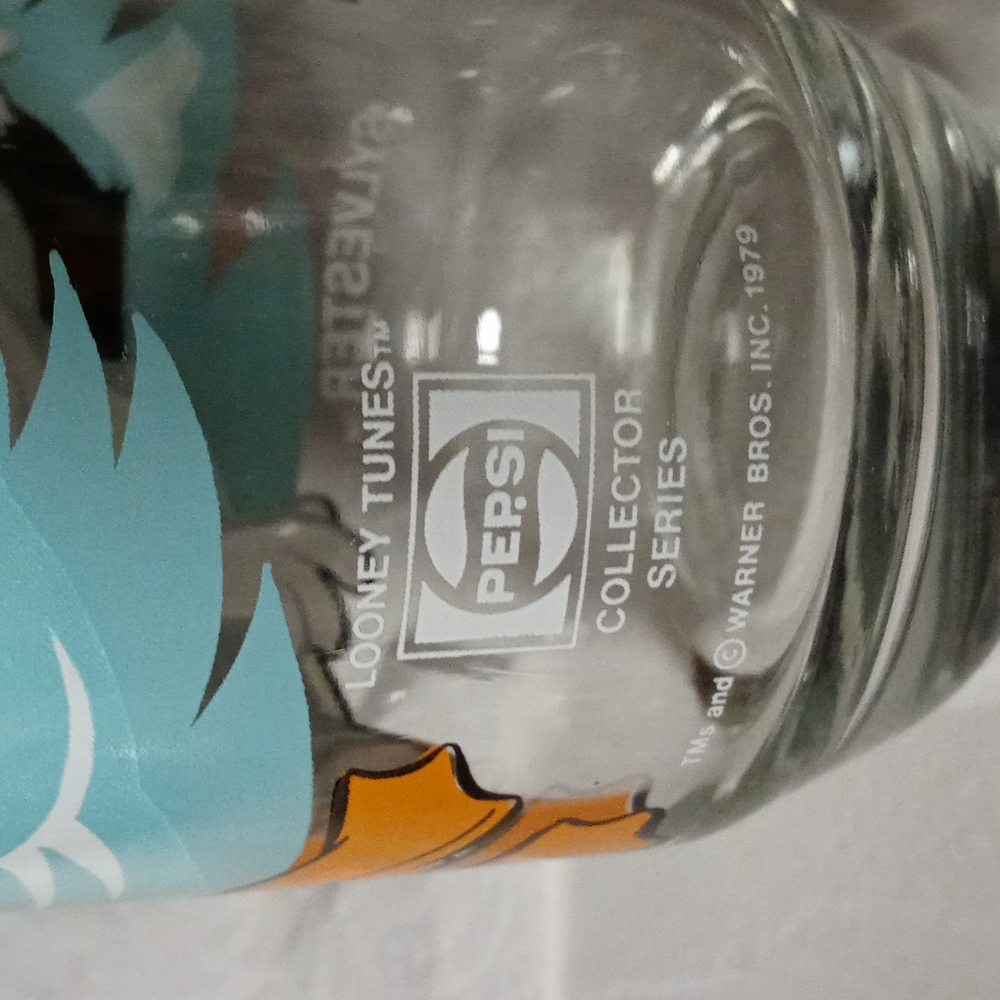 Vintage Looney Tunes Tweety Silvester Granny Drinking Glass - Picture 3 of 4